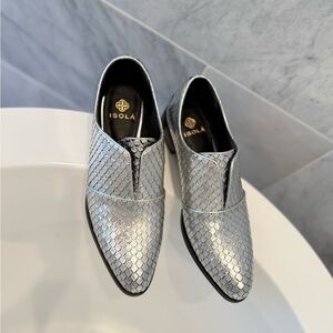 ISOLA Silver Scalloped Maria Loafer Slip On Flats Shoes 8